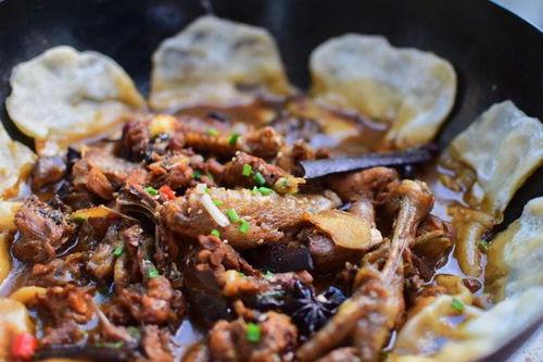 地锅鸡视频,家常美味，一锅端尽