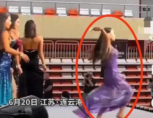 脱高跟鞋视频,揭秘脱高跟鞋后的舒适生活