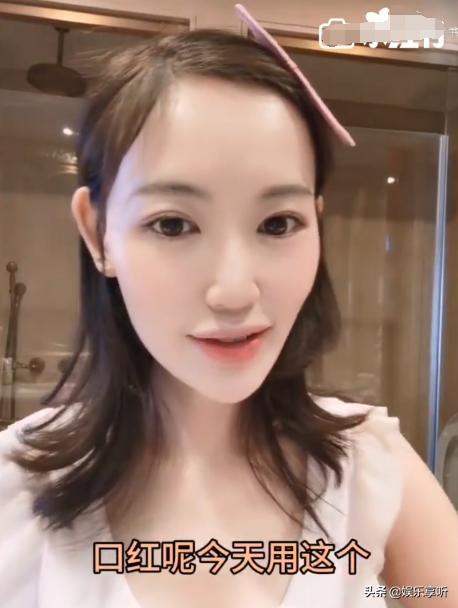 给别人化妆视频,轻松打造完美妆容