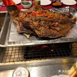 烤牛头视频,香气四溢，视觉与味蕾的双重享受