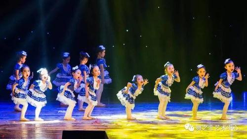 幼儿舞蹈表演视频,幼儿舞蹈表演精彩瞬间回顾