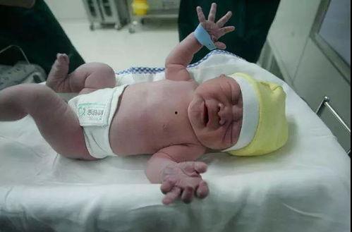 宝宝出生视频,温馨记录新生儿的第一次呼吸