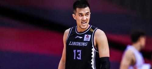 郭艾伦训练视频,篮球场上的钢铁战士