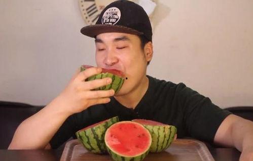 网红今日吃瓜是真的吗,真相揭秘，是真是假？