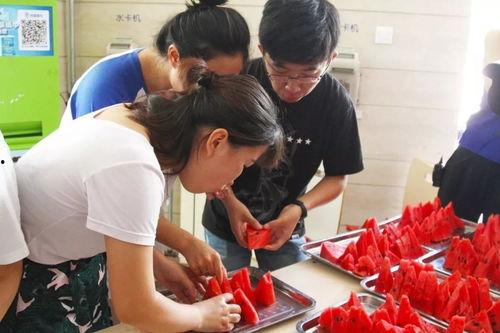 吃瓜群众今日吃瓜视频,揭秘吃瓜群众热追视频背后的故事