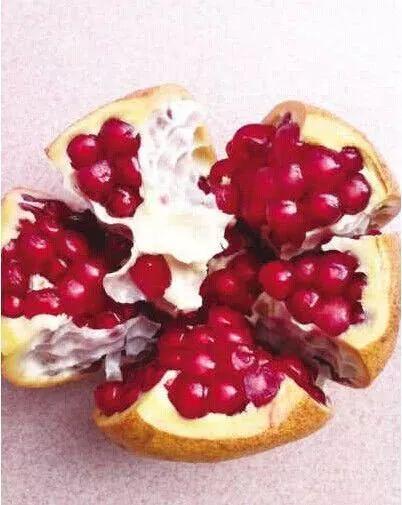 剥石榴视频,轻松剥石榴的实用技巧