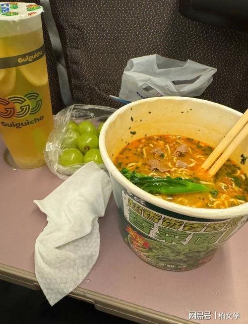 吃方便面的视频,跟随视频探索方便面美味制作全过程