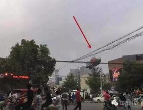 氢气球爆炸视频,惊心动魄！氢气球爆炸现场惊险瞬间