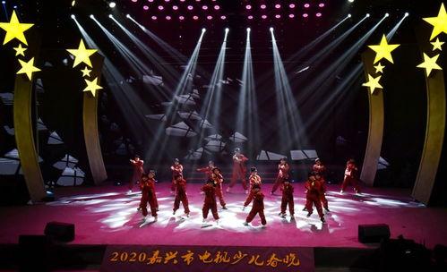 兵娃娃舞蹈视频,活力四溢的军旅风采展现