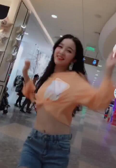 抖胸舞视频,动感节奏下的潮流狂欢