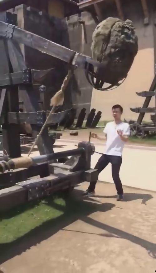 投石器视频,古代战争利器的历史演变与实战解析