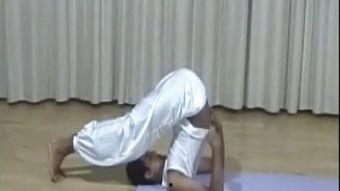 瑜伽倒立视频教程,轻松掌握倒立技巧