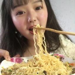 吃泡面搞笑视频,一包面引发的欢乐风暴