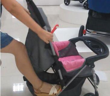 婴儿车折叠视频