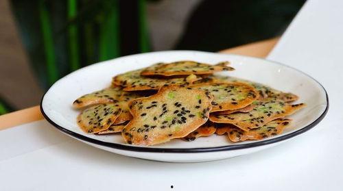 薄脆的做法视频,美味零食在家轻松享